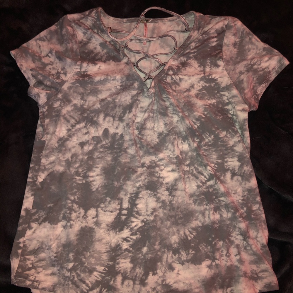 Gray Tie Dye Cross Tie Shirt